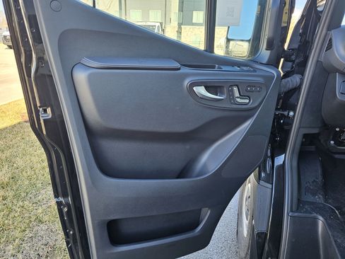 New 2025 Mercedes-Benz Sprinter 2500 image 11