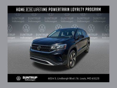 Used 2024 Volkswagen Taos SE AWD/4WD image 1