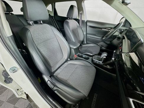 Certified 2025 Kia Seltos S image 27