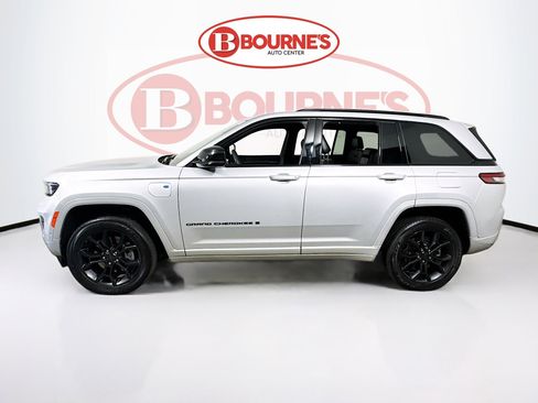 Used 2024 Jeep Grand Cherokee Limited 4xe image 9
