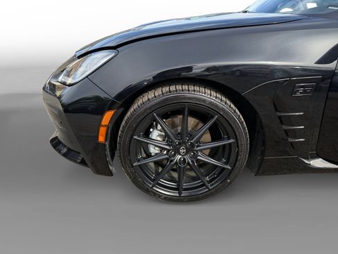 Used 2024 Toyota GR86 Premium image 9