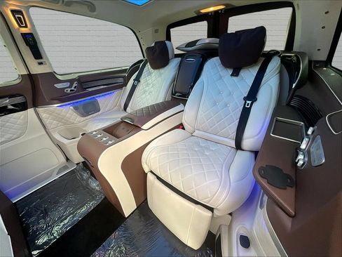 Used 2020 Mercedes-Benz Metris Passenger image 18