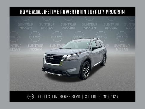 Certified 2025 Nissan Pathfinder Platinum w/ Cargo Package AWD/4WD image 1