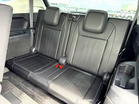 Used 2024 Volkswagen Tiguan SE FWD image 15