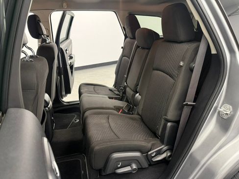 Used 2017 Dodge Journey SE w/ Flexible Seating Group FWD image 44
