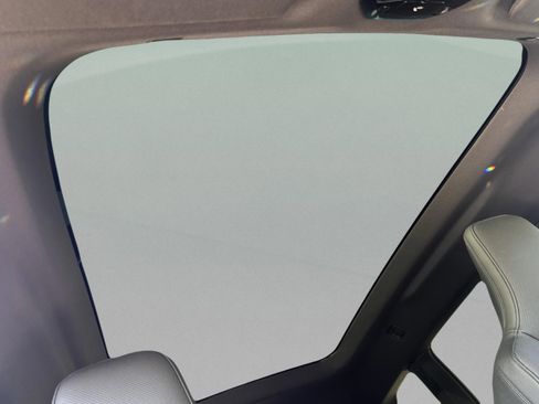 Used 2026 BMW iX xDrive60 w/ M Sport Package image 33