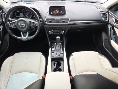 Used 2018 MAZDA MAZDA3 Grand Touring w/ Premium Equipment Package FWD image 20