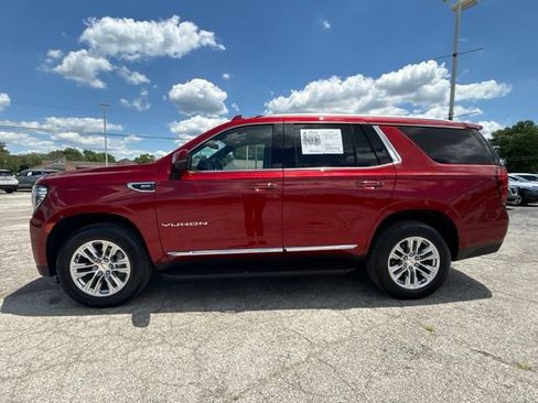 Used 2023 GMC Yukon SLT w/ SLT Premium Package AWD/4WD image 11