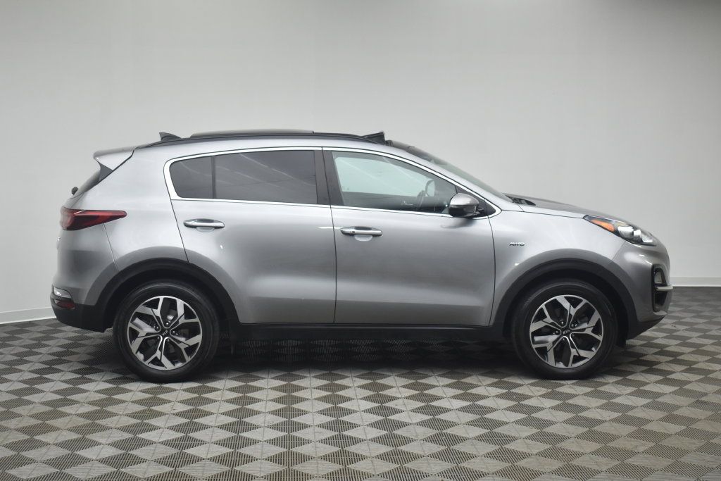 Used 2022 Kia Sportage EX w/ EX Technology Package AWD/4WD image 9