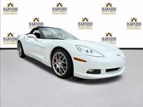 Used 2005 Chevrolet Corvette Convertible w/ Preferred Equipment Group RWD image 9