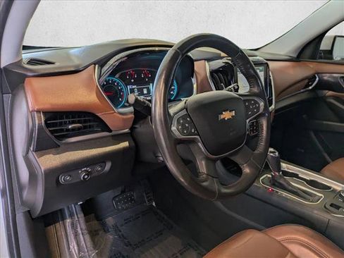 Used 2019 Chevrolet Traverse High Country w/ LPO, 'HIT The Road' Package AWD/4WD image 9