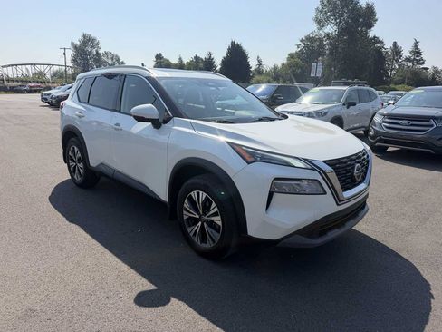 Used 2021 Nissan Rogue SV AWD/4WD image 2