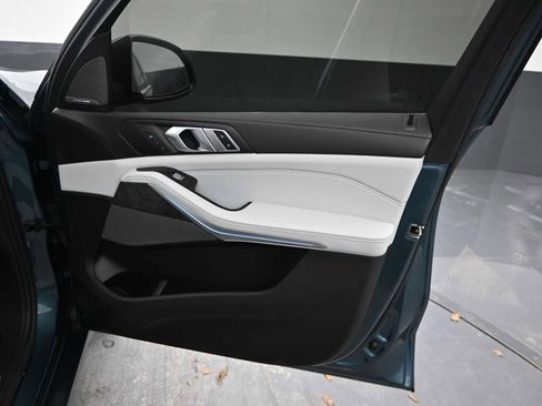 Used 2023 BMW X7 xDrive40i w/ Premium Package image 20