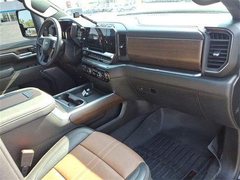 Certified 2024 Chevrolet Silverado 3500 High Country w/ High Country Premium Package image 30