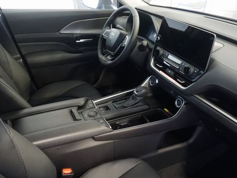 New 2026 Toyota Grand Highlander XLE image 27