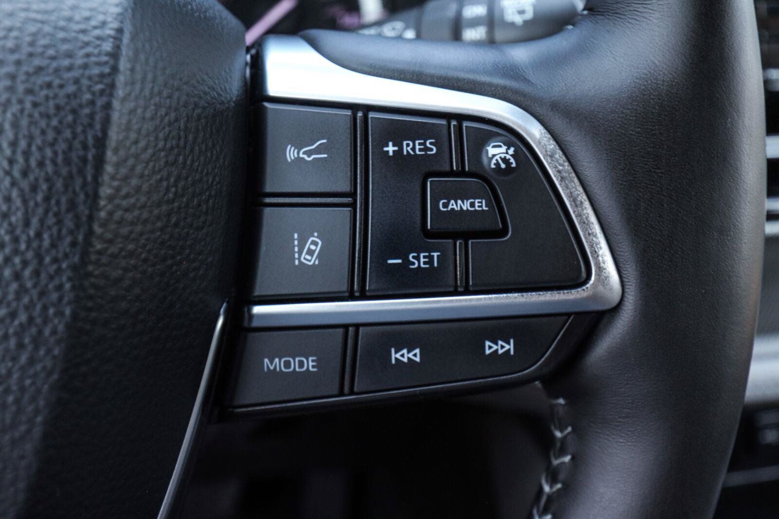 Used 2020 Toyota Highlander Platinum AWD/4WD image 19