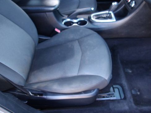 Used 2013 Dodge Avenger SE FWD image 18