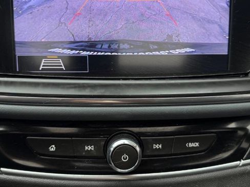 Used 2020 Buick Enclave Essence image 41