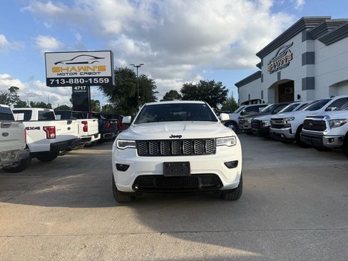 Used 2021 Jeep Grand Cherokee Laredo X RWD image 39