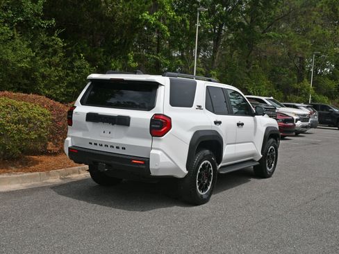 Certified 2025 Toyota 4Runner TRD Off-Road Premium AWD/4WD image 4