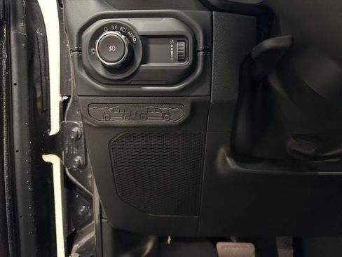 New 2026 Jeep Wrangler Unlimited Sahara AWD/4WD image 26