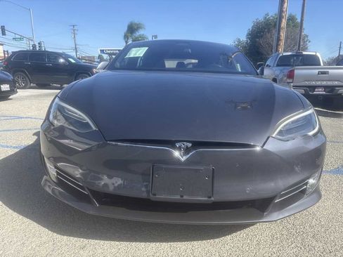 Used 2018 Tesla Model S 75D image 3