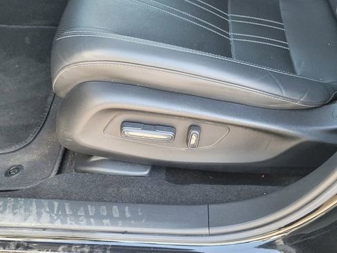 Used 2023 Honda HR-V EX-L image 14