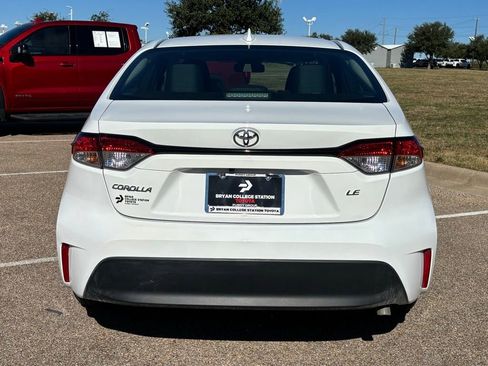 Used 2024 Toyota Corolla LE image 6