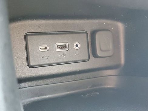 Used 2019 Chevrolet Equinox LT FWD image 28