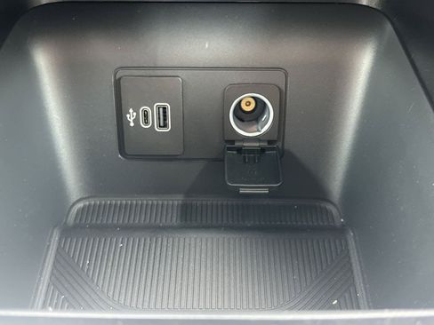 New 2026 Ford Explorer Active RWD image 7