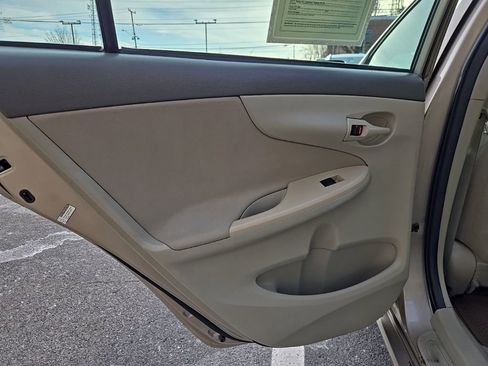 Used 2009 Toyota Corolla LE image 29