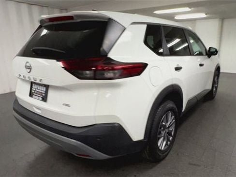 Used 2023 Nissan Rogue S image 8