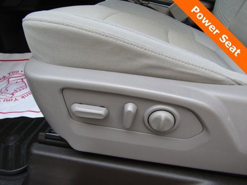 Used 2022 Chevrolet Silverado 3500 LT w/ Convenience Package image 6