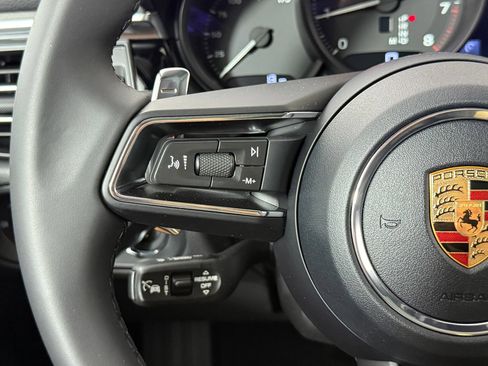 Certified 2026 Porsche Macan AWD/4WD image 16