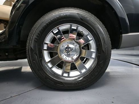 Used 2003 Lincoln Navigator Luxury image 12