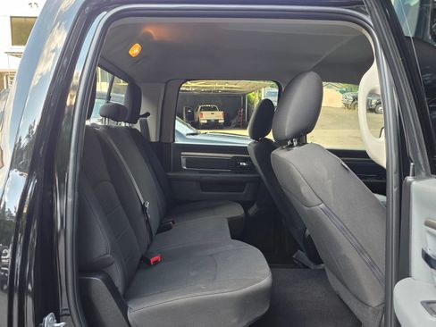 Used 2019 RAM 1500 Warlock AWD/4WD image 25