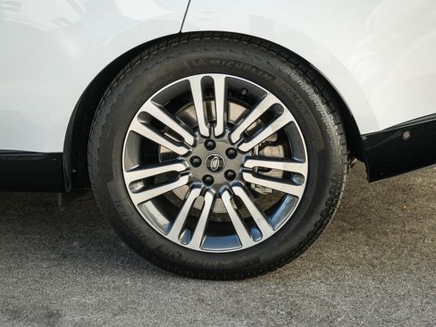Certified 2023 Land Rover Range Rover SE AWD/4WD image 12
