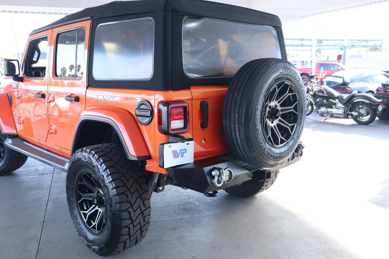Used 2019 Jeep Wrangler Unlimited Sahara AWD/4WD image 9