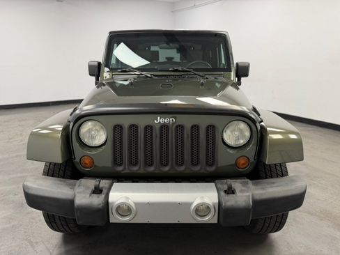 Used 2009 Jeep Wrangler Sahara AWD/4WD image 11