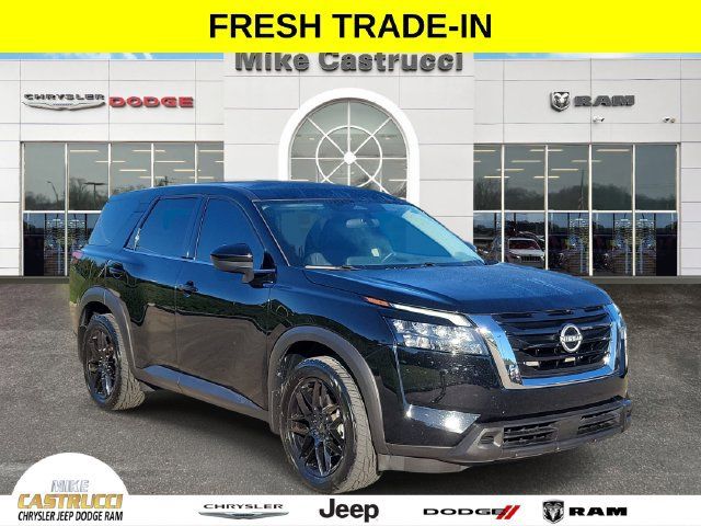 Used 2024 Nissan Pathfinder S AWD/4WD image 1