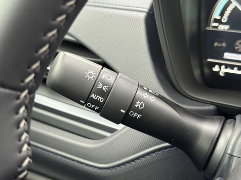 New 2025 Subaru Forester Limited image 17