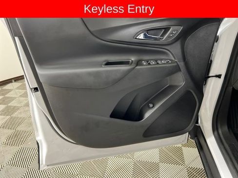 Used 2022 Chevrolet Equinox LT FWD image 10