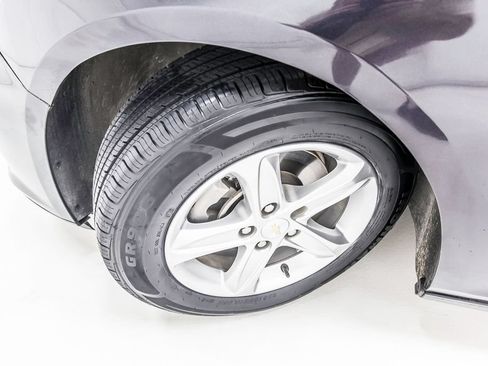 Used 2022 Chevrolet Malibu LS FWD image 13