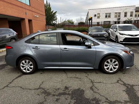 Used 2023 Toyota Corolla LE w/ Carpet Mat Package (TMS) FWD image 7