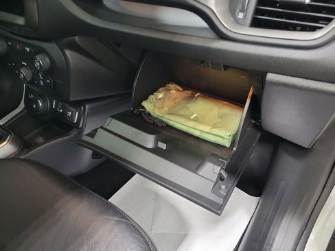 Used 2019 Jeep Renegade Limited w/ Quick Order Package 22P image 27