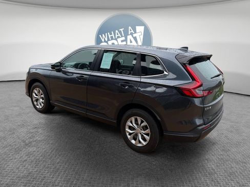 Used 2023 Honda CR-V LX image 6