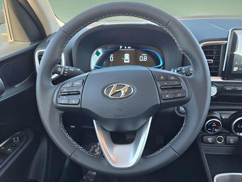New 2025 Hyundai Venue SEL image 26