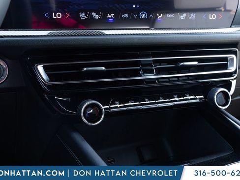 New 2026 Chevrolet Traverse High Country FWD image 9