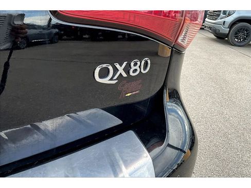 Used 2017 INFINITI QX80 4WD image 24