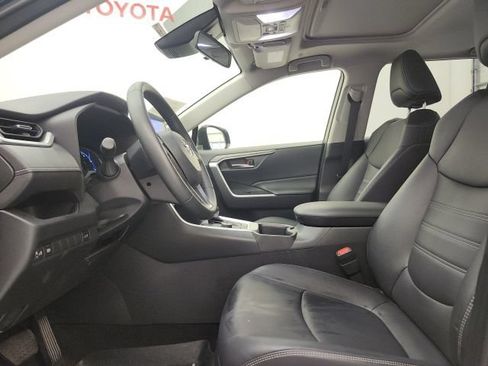 Used 2025 Toyota RAV4 XLE Premium AWD/4WD image 15